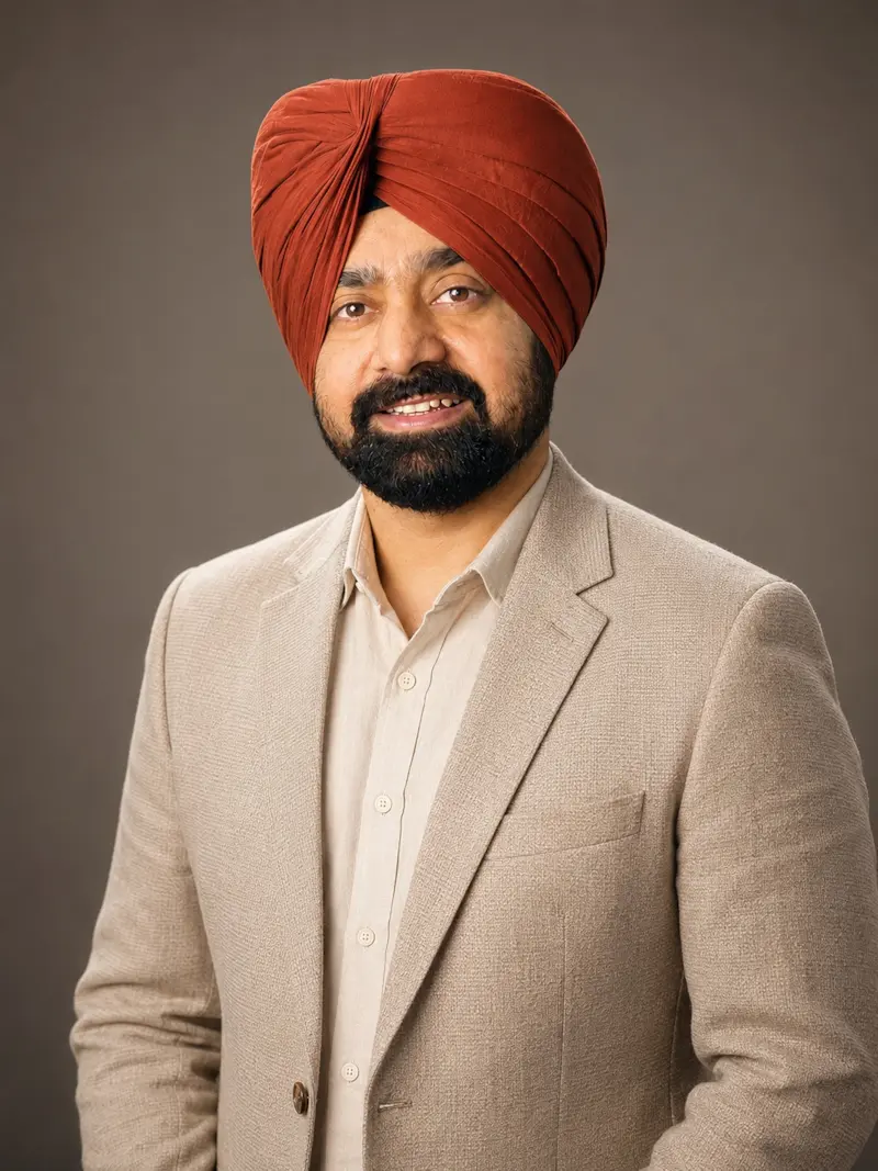 Dr. Amarinder Singh, BNYS
